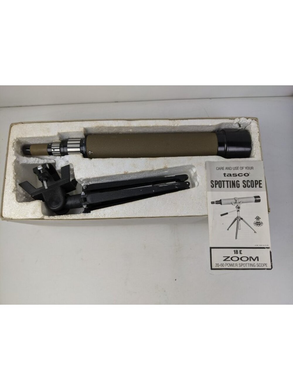 Vintage Tasco 18E Zoom Target Spotting Scope 20-60X60MM in Box 1981